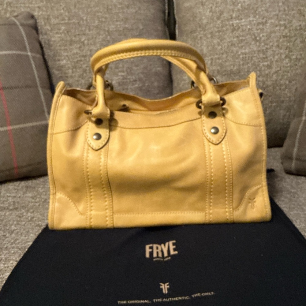 Weekend sale 🎉🥳👏🎊🎈Frye Yellow Leather Women's Bag Melissa satchel